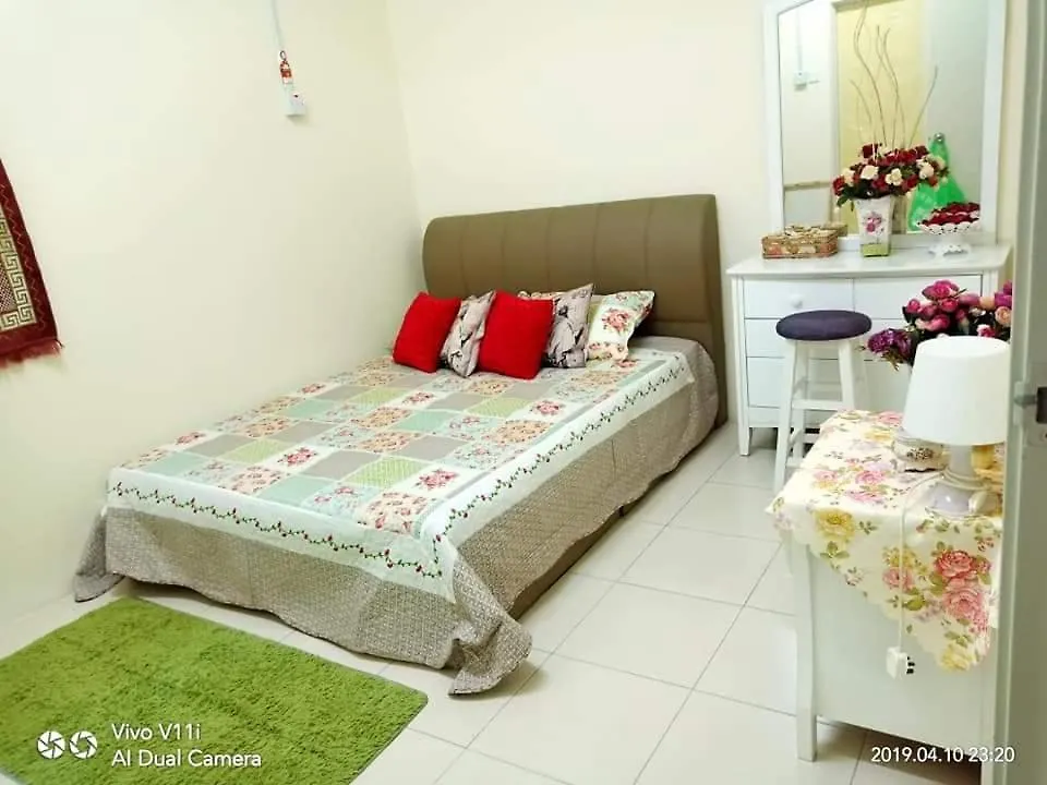 De La Villa Rose Cottage Homestay Alor Gajah 0*,  Malaysia